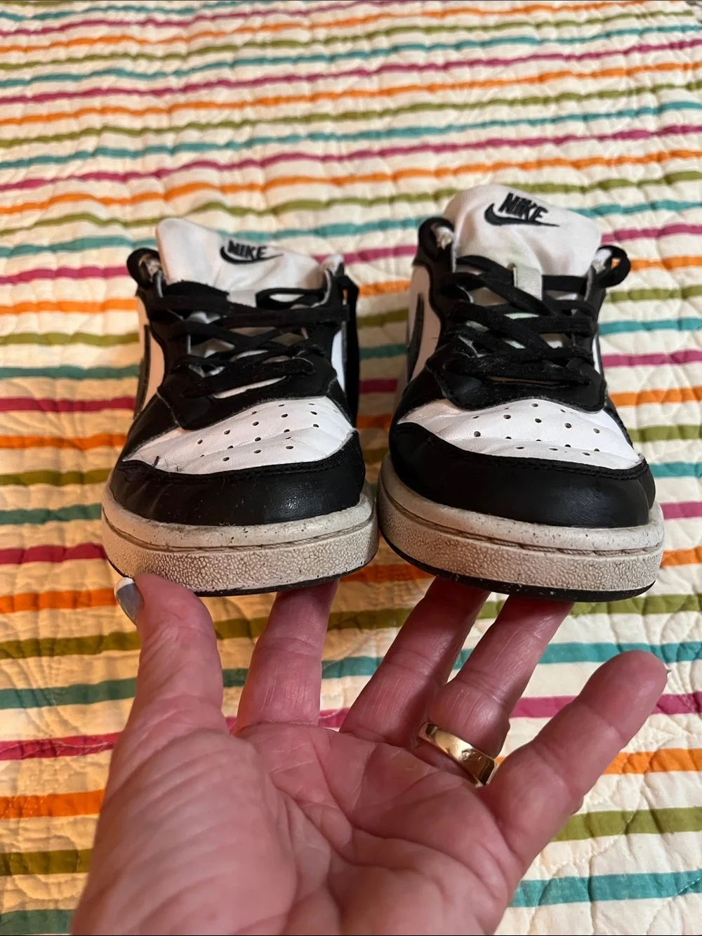 Nike youth, tennis shoes size 3 1/2